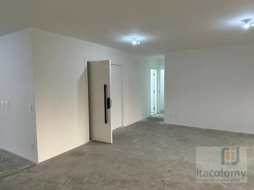 Apartamento com 4 quartos à venda, 330m2 em Jardim Fonte do Morumbi, São Paulo - SP - imagem 3 Foto 3 de Apartamento com 4 quartos à venda, 330m2 em Jardim Fonte do Morumbi, São Paulo - SP