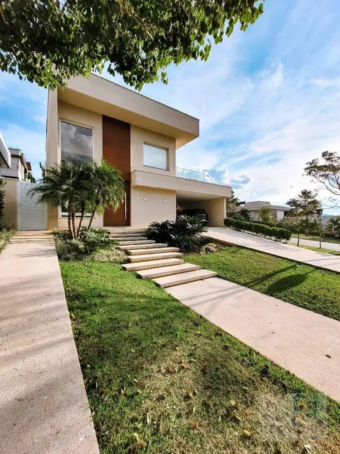 Foto 1 de Casa de Condomínio com 3 quartos à venda, 520m2 em Santana De Parnaiba - SP