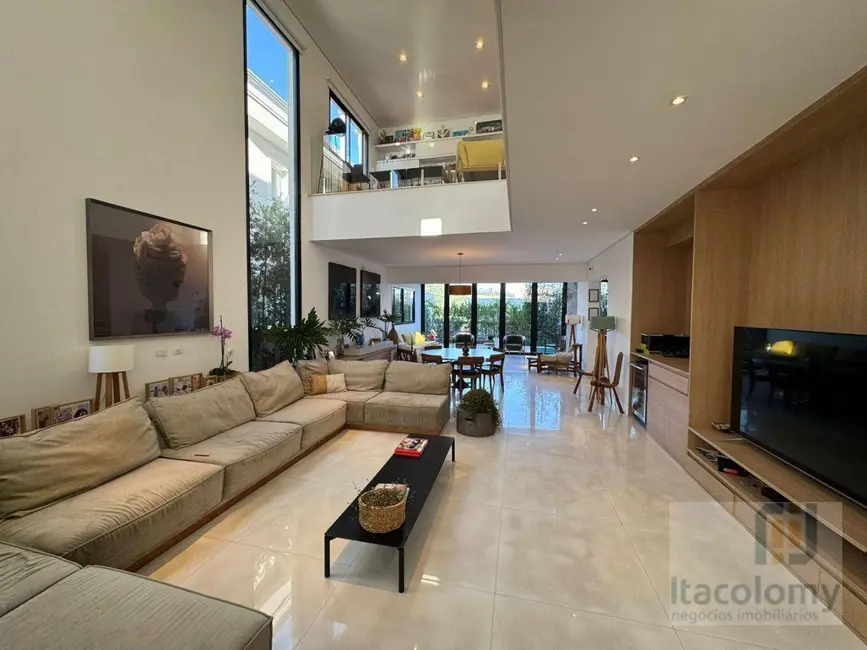 Foto 3 de Casa de Condomínio com 4 quartos à venda e para alugar, 422m2 em Tamboré, Santana De Parnaiba - SP