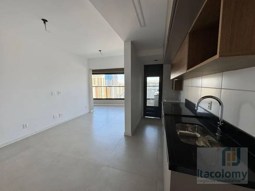 Foto 4 de Apartamento com 2 quartos à venda e para alugar, 75m2 em Alphaville Industrial, Barueri - SP