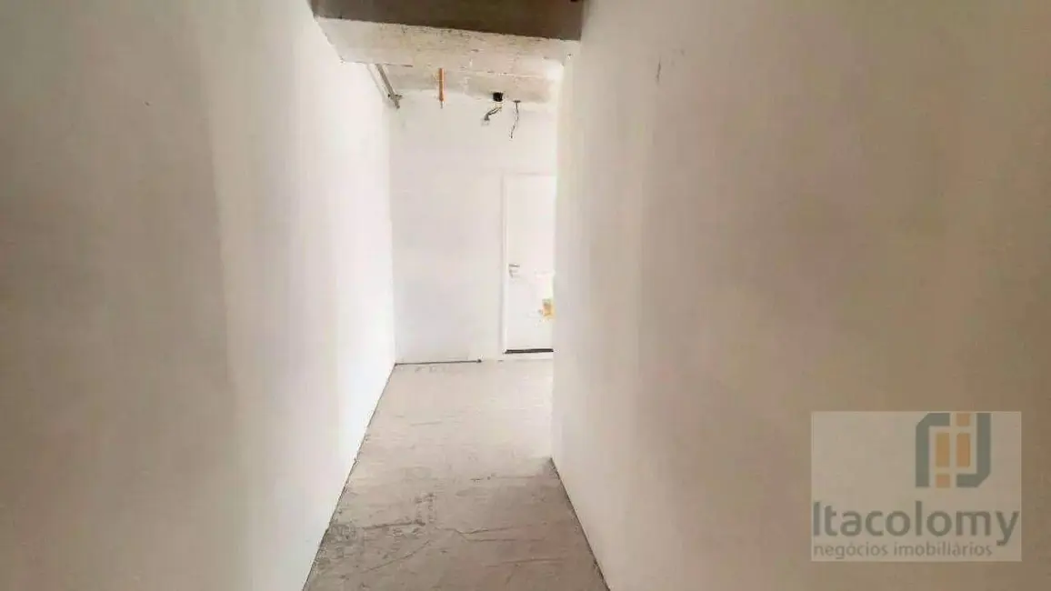 Sala Comercial à venda, 66m2 em Empresarial 18 do Forte, Barueri - SP - imagem 5 Foto 5 de Sala Comercial à venda, 66m2 em Empresarial 18 do Forte, Barueri - SP