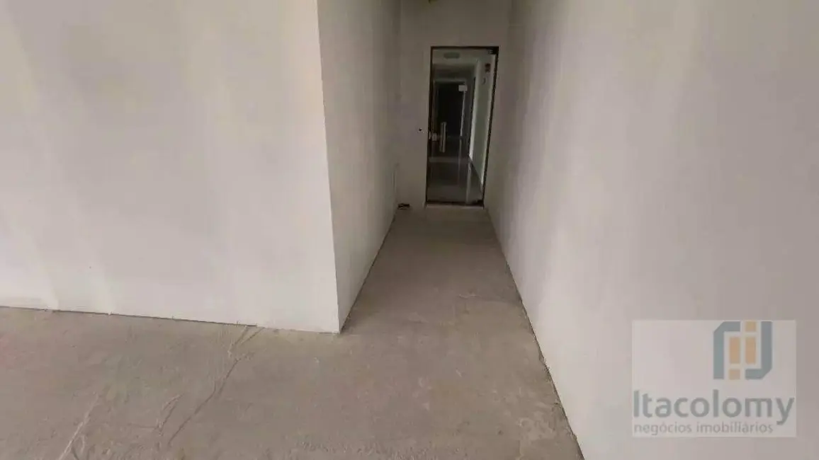 Sala Comercial à venda, 66m2 em Empresarial 18 do Forte, Barueri - SP - imagem 8 Foto 8 de Sala Comercial à venda, 66m2 em Empresarial 18 do Forte, Barueri - SP