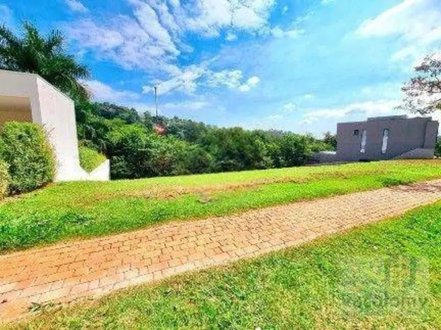 Foto 1 de Terreno / Lote à venda, 450m2 em Santana De Parnaiba - SP