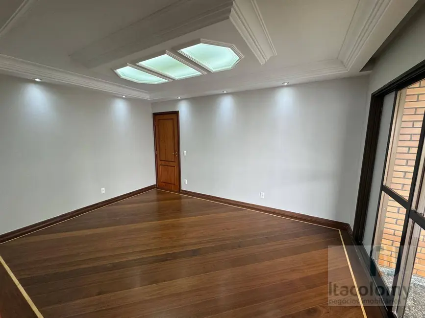 Foto 5 de Apartamento com 4 quartos para alugar, 288m2 em Alphaville Industrial, Barueri - SP