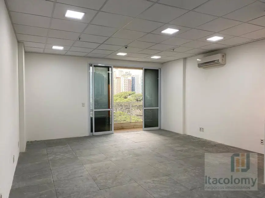 Foto 4 de Sala Comercial à venda, 50m2 em Alphaville Industrial, Barueri - SP