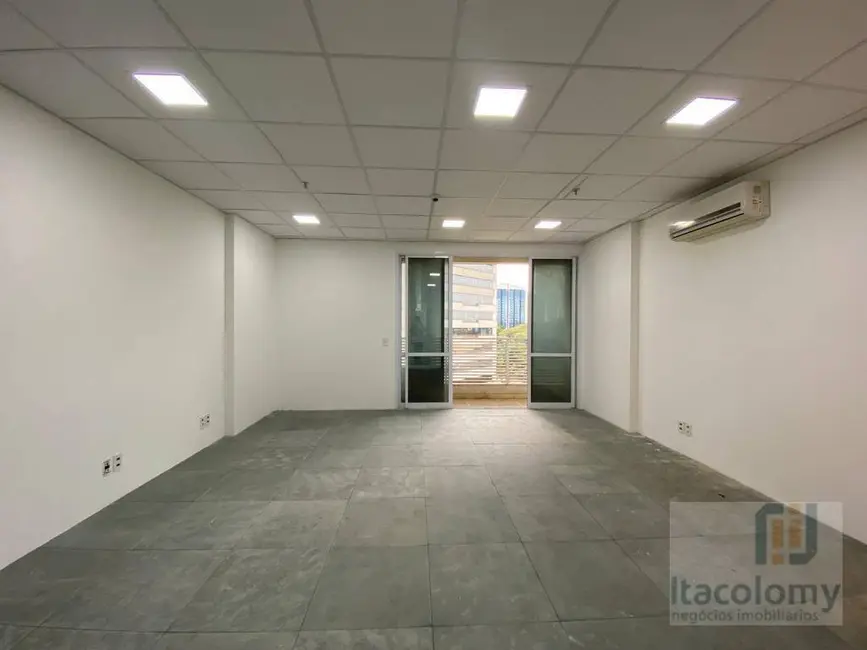 Foto 2 de Sala Comercial à venda, 50m2 em Alphaville Industrial, Barueri - SP