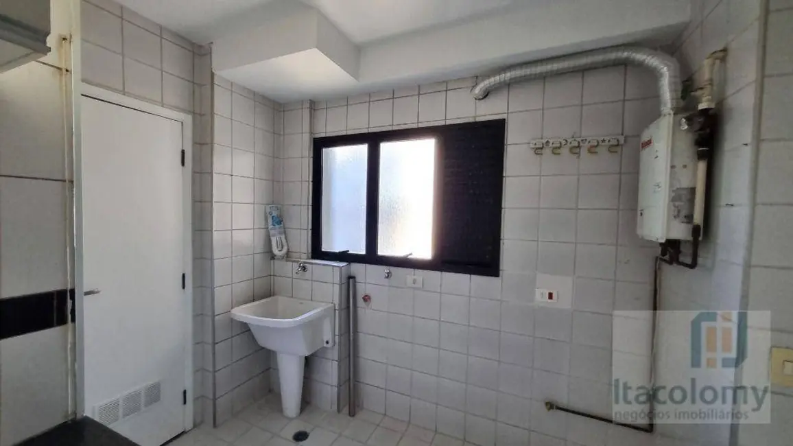 Apartamento com 3 quartos para alugar, 154m2 em Alphaville Industrial, Barueri - SP - imagem 8 Foto 8 de Apartamento com 3 quartos para alugar, 154m2 em Alphaville Industrial, Barueri - SP