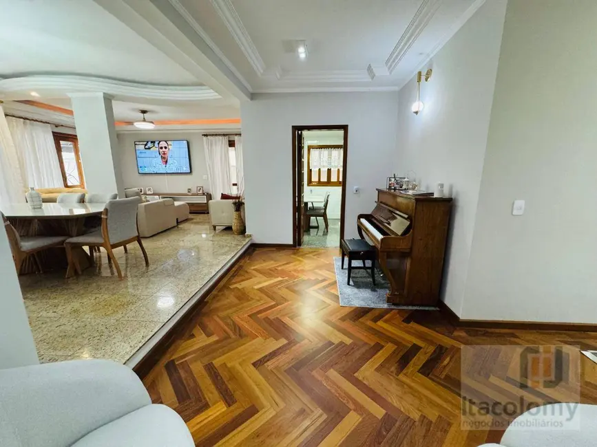 Foto 8 de Casa de Condomínio com 4 quartos à venda e para alugar, 360m2 em Santana De Parnaiba - SP