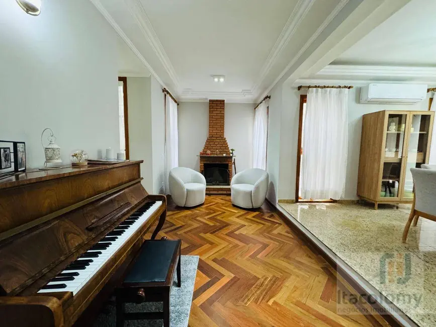 Foto 5 de Casa de Condomínio com 4 quartos à venda e para alugar, 360m2 em Santana De Parnaiba - SP