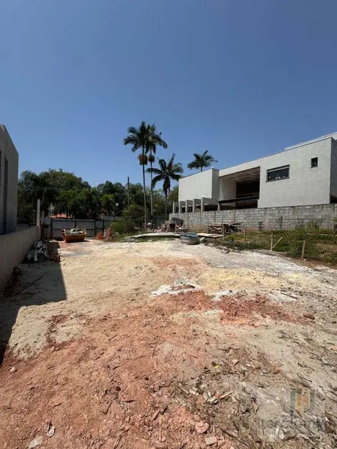 Foto 1 de Terreno / Lote à venda, 350m2 em Santana De Parnaiba - SP