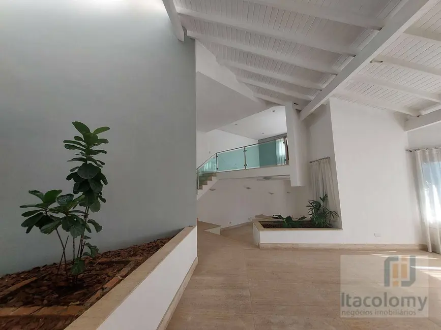 Casa de Condomínio com 4 quartos à venda e para alugar, 903m2 em Barueri - SP - imagem 8 Foto 8 de Casa de Condomínio com 4 quartos à venda e para alugar, 903m2 em Barueri - SP