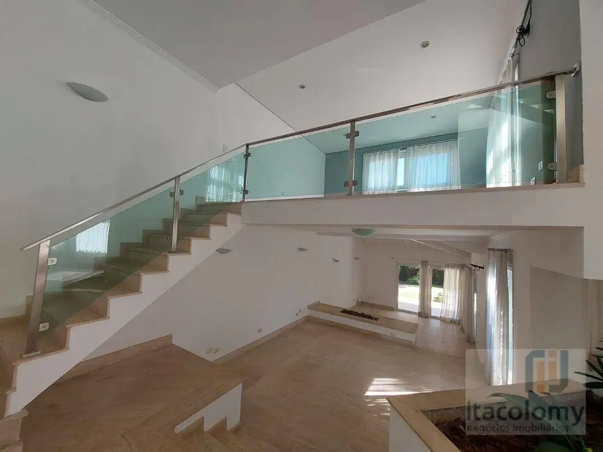 Casa de Condomínio com 4 quartos à venda e para alugar, 903m2 em Barueri - SP - imagem 3 Foto 3 de Casa de Condomínio com 4 quartos à venda e para alugar, 903m2 em Barueri - SP