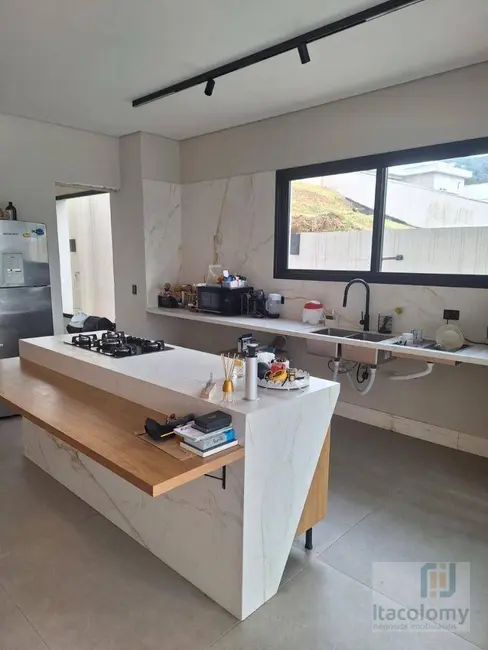 Casa de Condomínio com 5 quartos à venda, 477m2 em Tamboré, Santana De Parnaiba - SP - imagem 4 Foto 4 de Casa de Condomínio com 5 quartos à venda, 477m2 em Tamboré, Santana De Parnaiba - SP