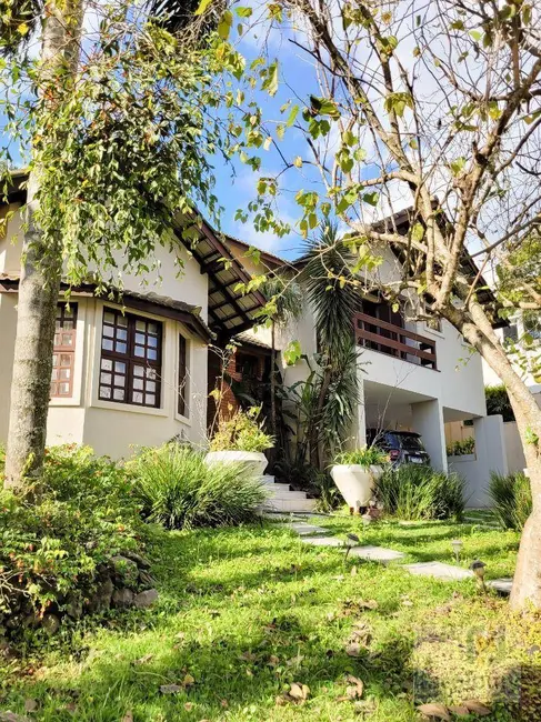 Foto 3 de Casa de Condomínio com 3 quartos à venda, 870m2 em Santana De Parnaiba - SP