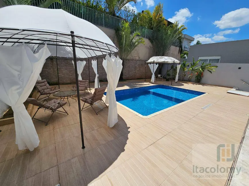 Casa de Condomínio com 3 quartos à venda, 420m2 em Tamboré, Barueri - SP - imagem 3 Foto 3 de Casa de Condomínio com 3 quartos à venda, 420m2 em Tamboré, Barueri - SP