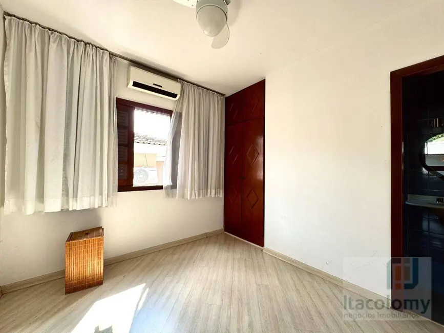 Foto 7 de Casa de Condomínio com 4 quartos à venda, 420m2 em Santana De Parnaiba - SP