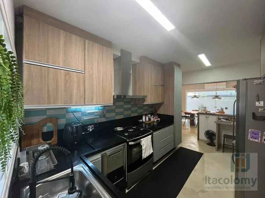 Foto 5 de Casa de Condomínio com 3 quartos à venda e para alugar, 350m2 em Santana De Parnaiba - SP