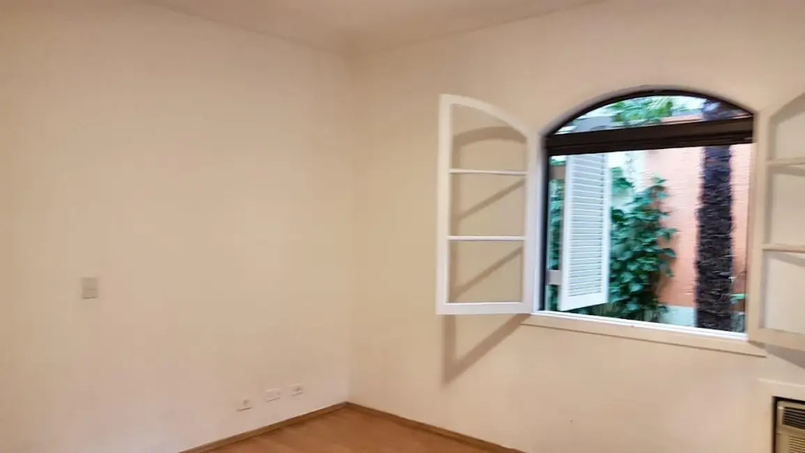 Foto 2 de Casa com 4 quartos à venda, 1200m2 em Barueri - SP