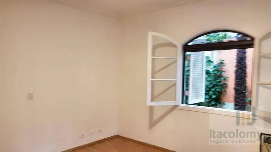 Foto 2 de Casa com 4 quartos à venda, 1200m2 em Barueri - SP