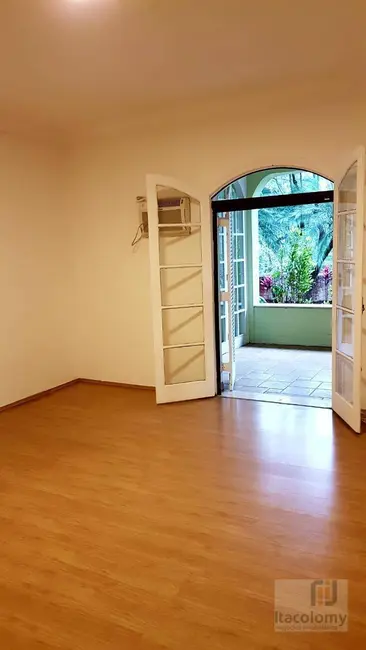 Foto 9 de Casa com 4 quartos à venda, 1200m2 em Barueri - SP