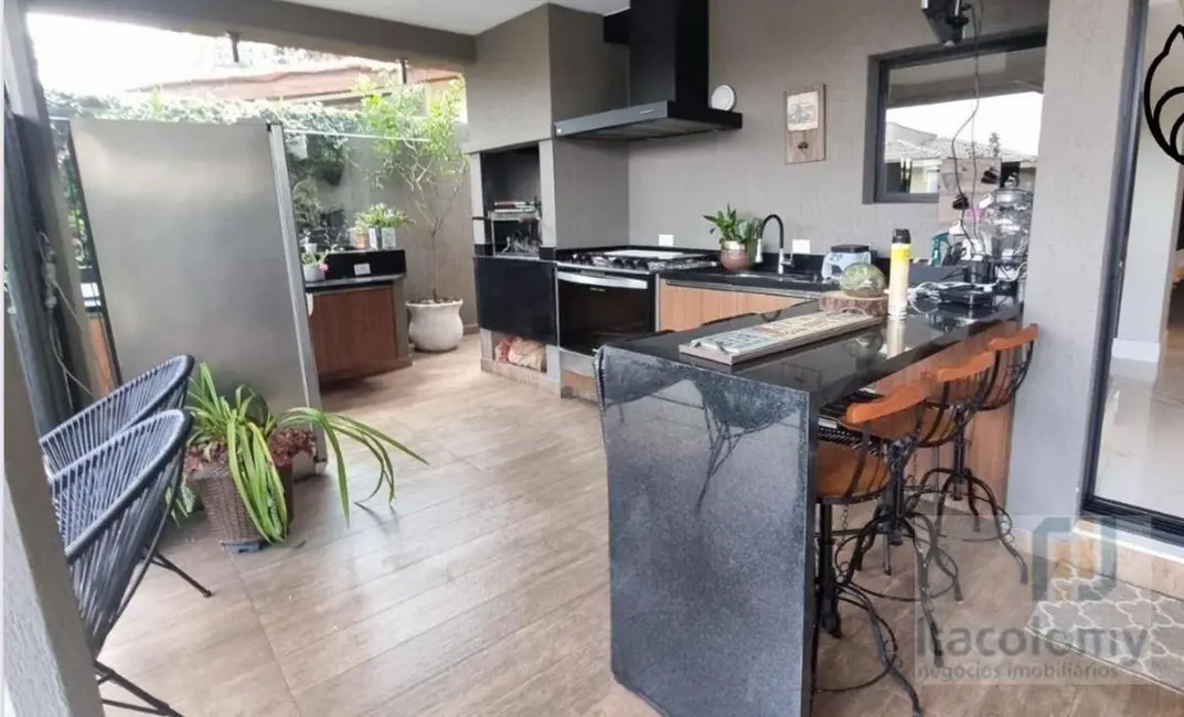 Foto 3 de Casa de Condomínio com 3 quartos à venda, 360m2 em Santana De Parnaiba - SP