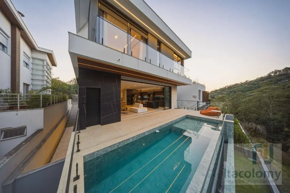 Casa de Condomínio com 4 quartos à venda, 420m2 em Tamboré, Santana De Parnaiba - SP - imagem 2 Foto 2 de Casa de Condomínio com 4 quartos à venda, 420m2 em Tamboré, Santana De Parnaiba - SP