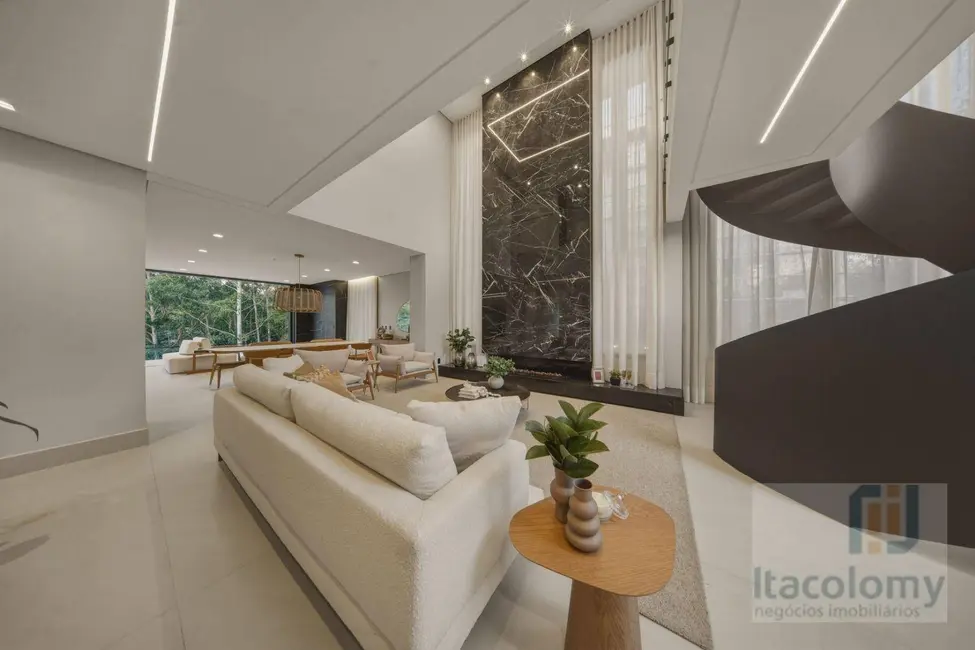 Casa de Condomínio com 4 quartos à venda, 420m2 em Tamboré, Santana De Parnaiba - SP - imagem 9 Foto 9 de Casa de Condomínio com 4 quartos à venda, 420m2 em Tamboré, Santana De Parnaiba - SP