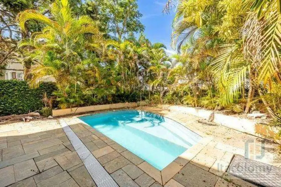 Casa de Condomínio com 4 quartos à venda, 500m2 em Alphaville Residencial Plus, Barueri - SP - imagem 2 Foto 2 de Casa de Condomínio com 4 quartos à venda, 500m2 em Alphaville Residencial Plus, Barueri - SP