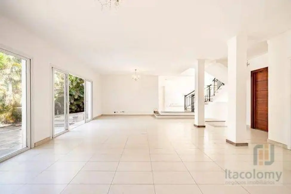 Casa de Condomínio com 4 quartos à venda, 500m2 em Alphaville Residencial Plus, Barueri - SP - imagem 9 Foto 9 de Casa de Condomínio com 4 quartos à venda, 500m2 em Alphaville Residencial Plus, Barueri - SP