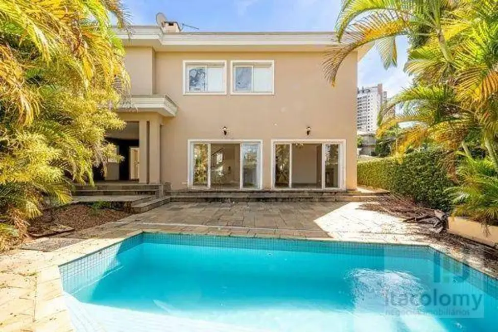 Casa de Condomínio com 4 quartos à venda, 500m2 em Alphaville Residencial Plus, Barueri - SP - imagem 4 Foto 4 de Casa de Condomínio com 4 quartos à venda, 500m2 em Alphaville Residencial Plus, Barueri - SP