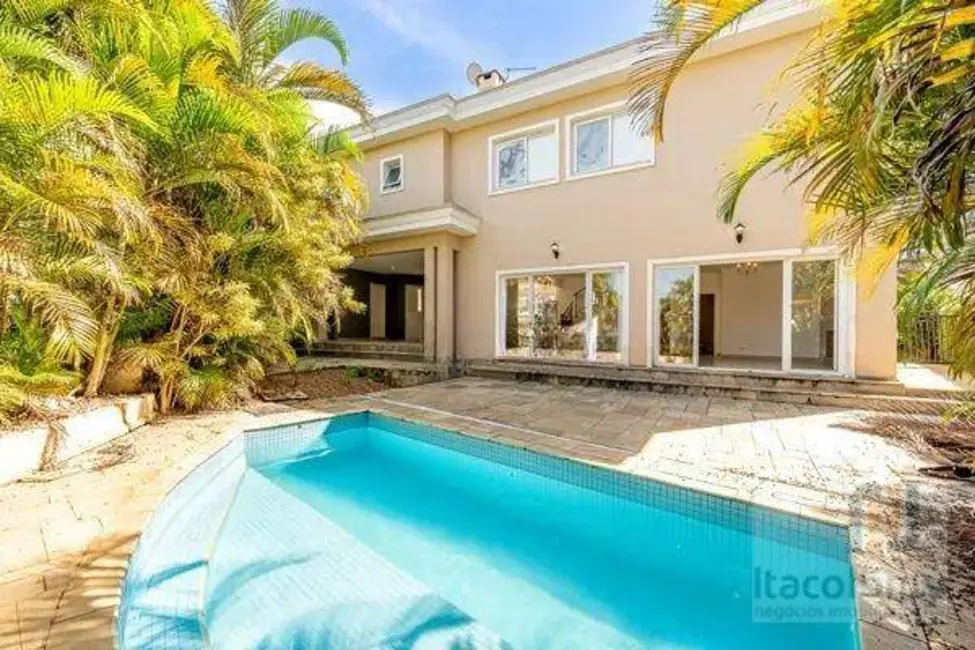 Casa de Condomínio com 4 quartos à venda, 500m2 em Alphaville Residencial Plus, Barueri - SP - imagem 5 Foto 5 de Casa de Condomínio com 4 quartos à venda, 500m2 em Alphaville Residencial Plus, Barueri - SP