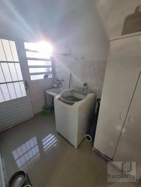 Foto 3 de Casa de Condomínio com 4 quartos à venda, 300m2 em Santana De Parnaiba - SP