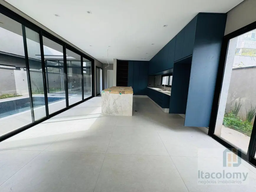 Casa de Condomínio com 5 quartos à venda, 420m2 em Santana De Parnaiba - SP - imagem 7 Foto 7 de Casa de Condomínio com 5 quartos à venda, 420m2 em Santana De Parnaiba - SP