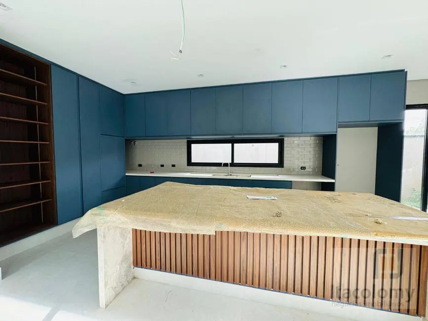 Casa de Condomínio com 5 quartos à venda, 420m2 em Santana De Parnaiba - SP - imagem 4 Foto 4 de Casa de Condomínio com 5 quartos à venda, 420m2 em Santana De Parnaiba - SP