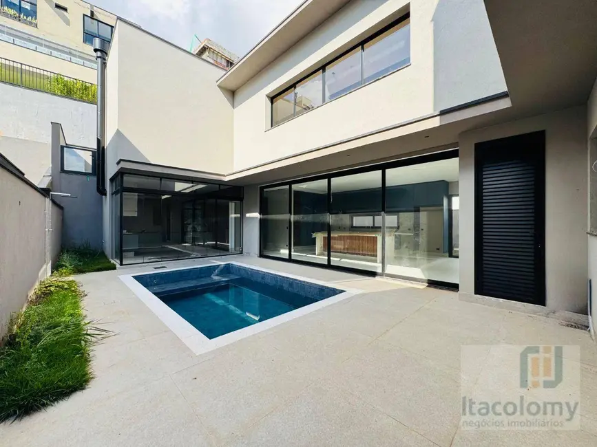 Casa de Condomínio com 5 quartos à venda, 420m2 em Santana De Parnaiba - SP - imagem 8 Foto 8 de Casa de Condomínio com 5 quartos à venda, 420m2 em Santana De Parnaiba - SP