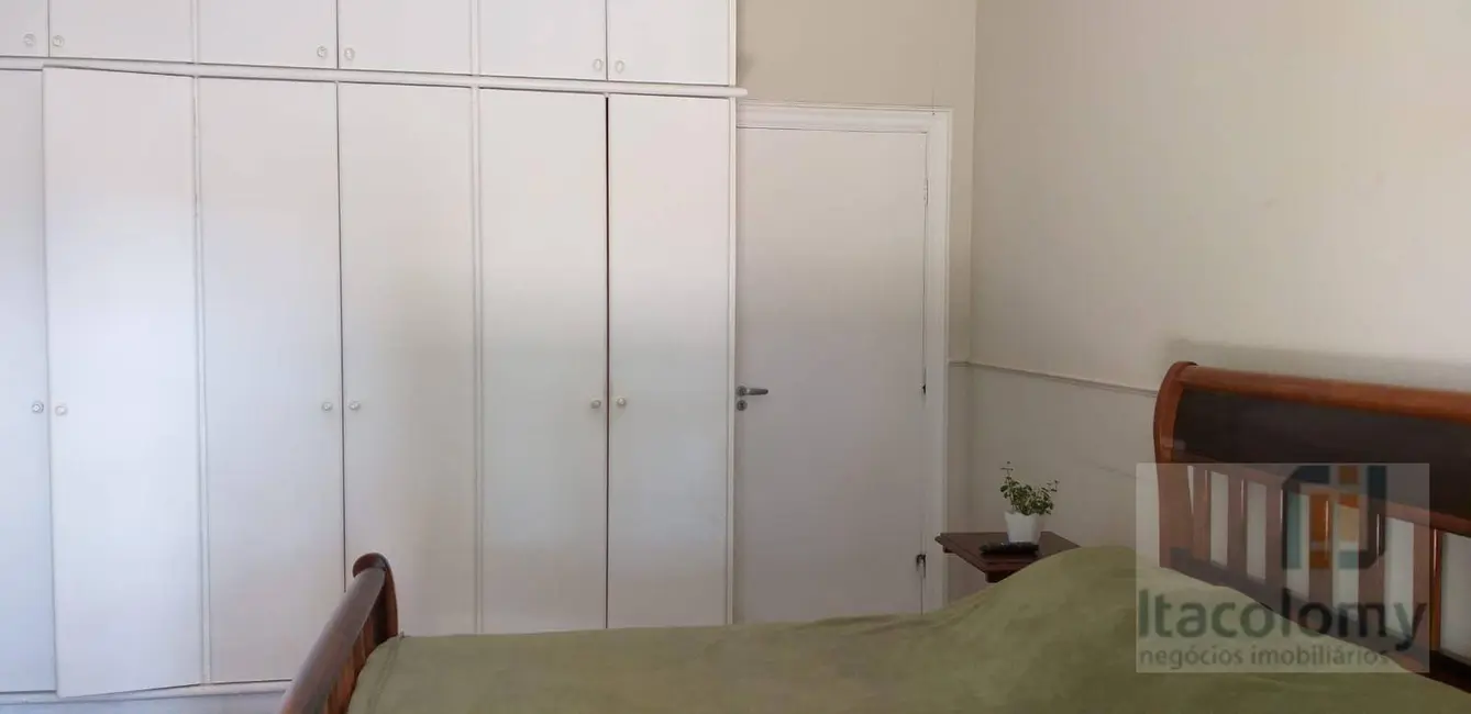 Casa de Condomínio com 3 quartos à venda, 1365m2 em Nova Higienópolis, Jandira - SP - imagem 3 Foto 3 de Casa de Condomínio com 3 quartos à venda, 1365m2 em Nova Higienópolis, Jandira - SP