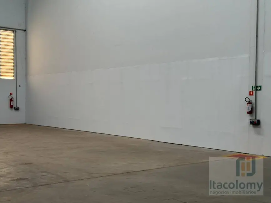 Foto 3 de Armazém / Galpão para alugar, 1100m2 em Jardim Alvorada, Jandira - SP