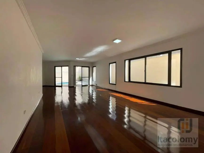 Casa de Condomínio com 3 quartos à venda, 360m2 em Santana De Parnaiba - SP - imagem 2 Foto 2 de Casa de Condomínio com 3 quartos à venda, 360m2 em Santana De Parnaiba - SP