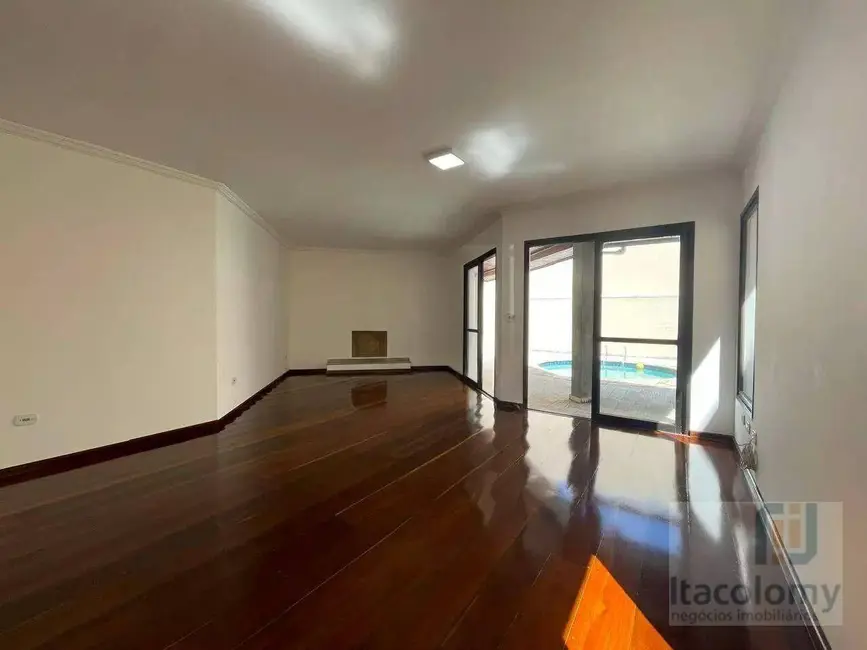 Casa de Condomínio com 3 quartos à venda, 360m2 em Santana De Parnaiba - SP - imagem 4 Foto 4 de Casa de Condomínio com 3 quartos à venda, 360m2 em Santana De Parnaiba - SP