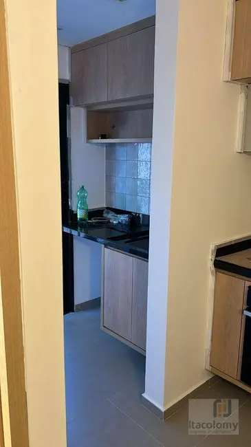 Foto 3 de Apartamento com 1 quarto à venda e para alugar, 40m2 em Barueri - SP