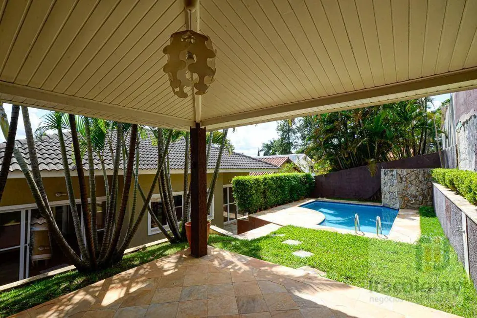 Foto 2 de Casa de Condomínio com 4 quartos à venda e para alugar, 525m2 em Santana De Parnaiba - SP