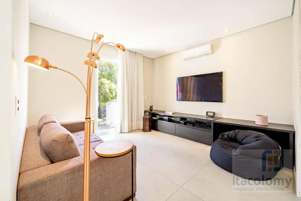 Casa de Condomínio com 4 quartos à venda, 425m2 em Tamboré, Barueri - SP - imagem 8 Foto 8 de Casa de Condomínio com 4 quartos à venda, 425m2 em Tamboré, Barueri - SP