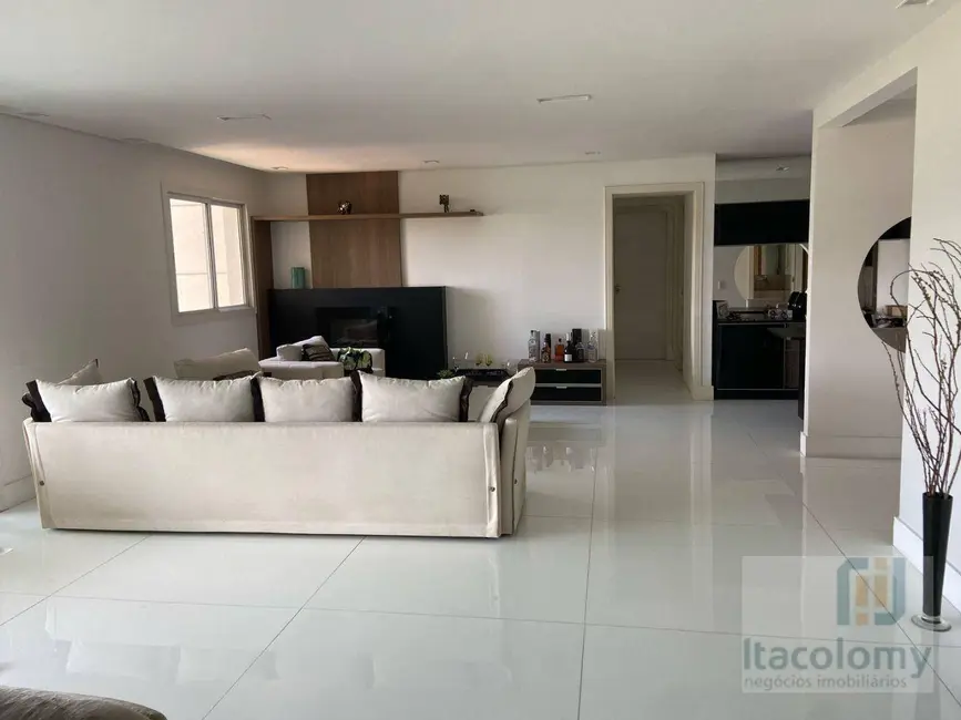 Foto 4 de Apartamento com 3 quartos à venda e para alugar, 202m2 em Santana De Parnaiba - SP