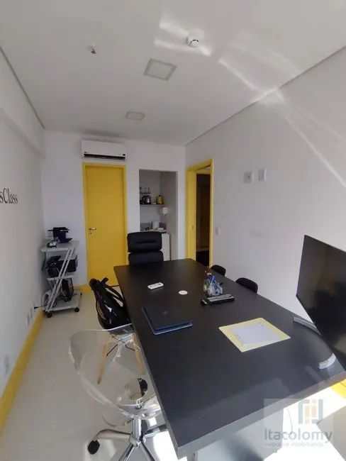 Foto 1 de Sala Comercial à venda, 40m2 em Alphaville Empresarial, Barueri - SP