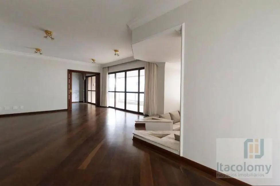 Apartamento com 4 quartos para alugar, 288m2 em Alphaville Industrial, Barueri - SP - imagem 3 Foto 3 de Apartamento com 4 quartos para alugar, 288m2 em Alphaville Industrial, Barueri - SP