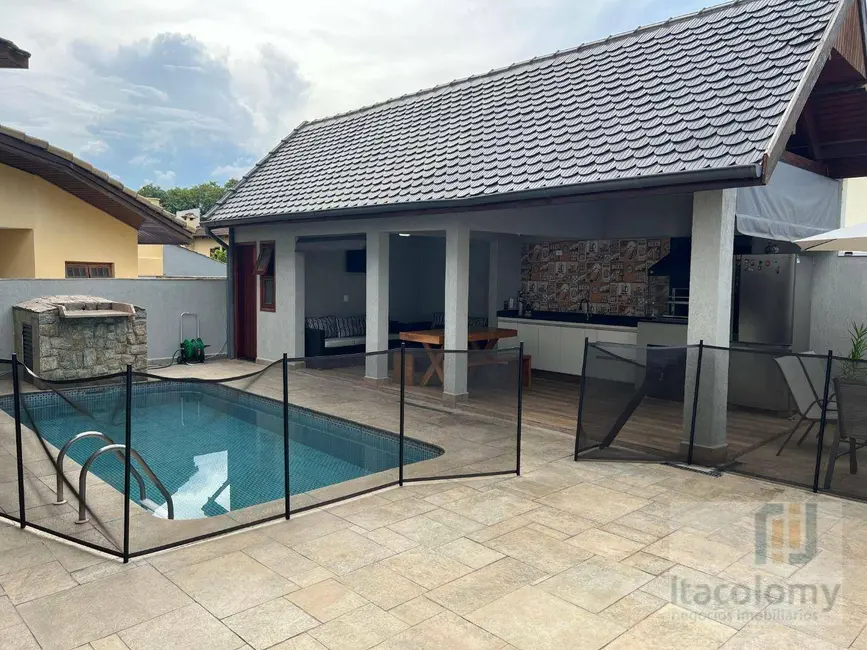 Foto 2 de Casa de Condomínio com 4 quartos à venda e para alugar, 360m2 em Santana De Parnaiba - SP