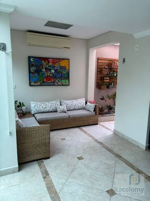 Casa de Condomínio com 4 quartos à venda, 320m2 em Tamboré, Santana De Parnaiba - SP - imagem 4 Foto 4 de Casa de Condomínio com 4 quartos à venda, 320m2 em Tamboré, Santana De Parnaiba - SP