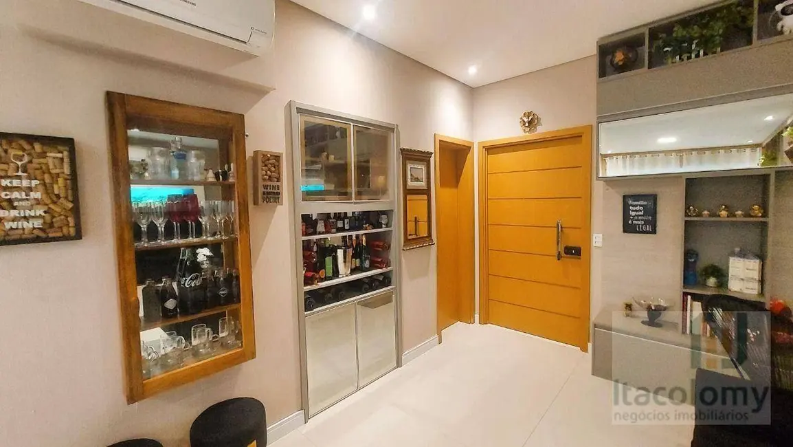 Foto 5 de Apartamento com 3 quartos à venda, 242m2 em Santana De Parnaiba - SP