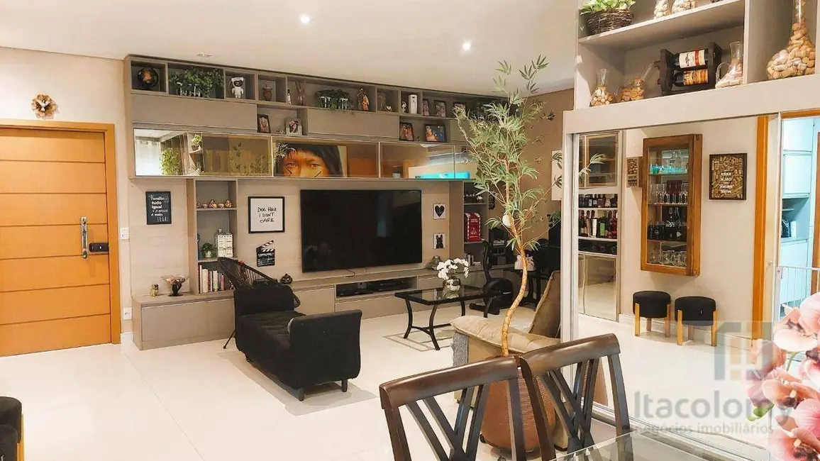 Foto 2 de Apartamento com 3 quartos à venda, 242m2 em Santana De Parnaiba - SP