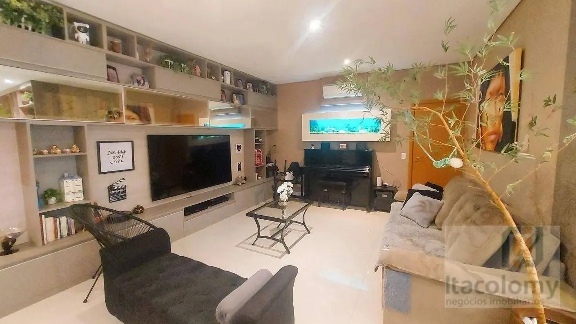 Apartamento com 3 quartos à venda, 242m2 em Santana De Parnaiba - SP - imagem 1 Foto 1 de Apartamento com 3 quartos à venda, 242m2 em Santana De Parnaiba - SP